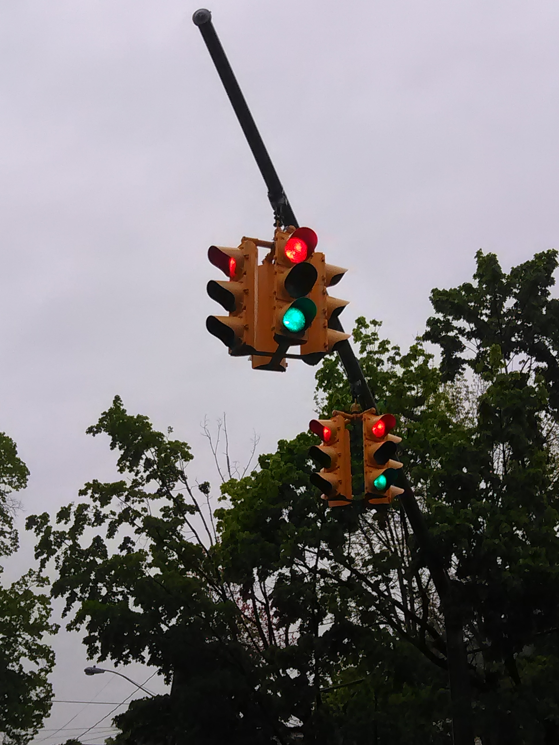 red green light